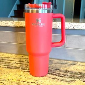 Stanley cup 40 oz Grapefruit in new condition